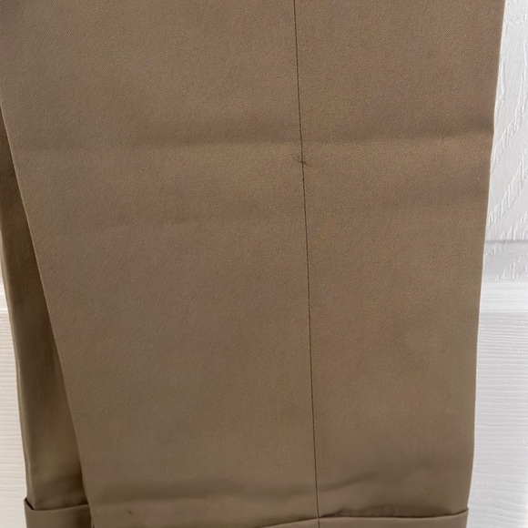 The Perfect Pair of Men’s Slacks - Picture 3 of 7